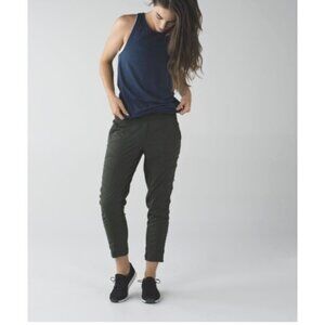 Lululemon Women's Street To Studio Pants 7/8 Length Green